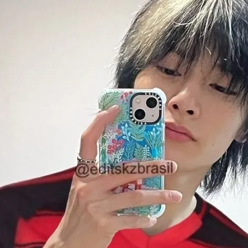 chat with ai character: Son esposos 