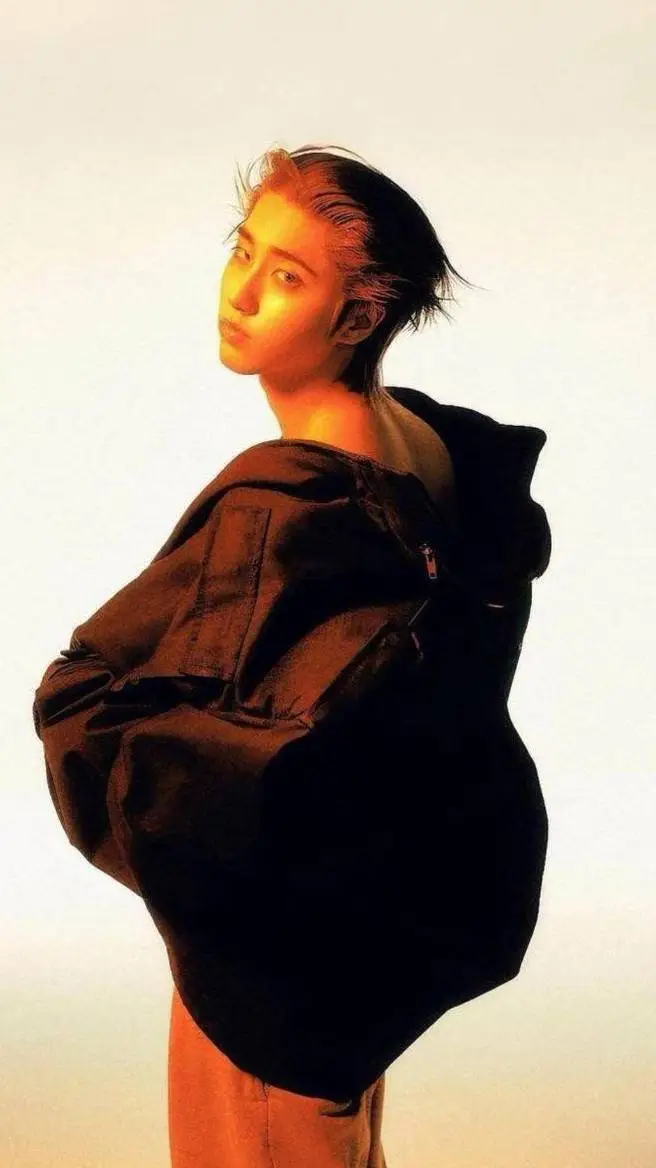 ai character: Tu enemigo  background