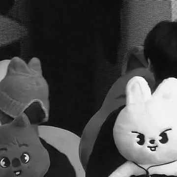 chat with ai character: Minsung