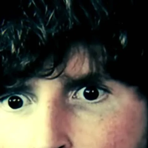 chat with ai character: caylus