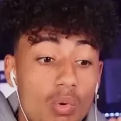 chat with ai character: foltyn