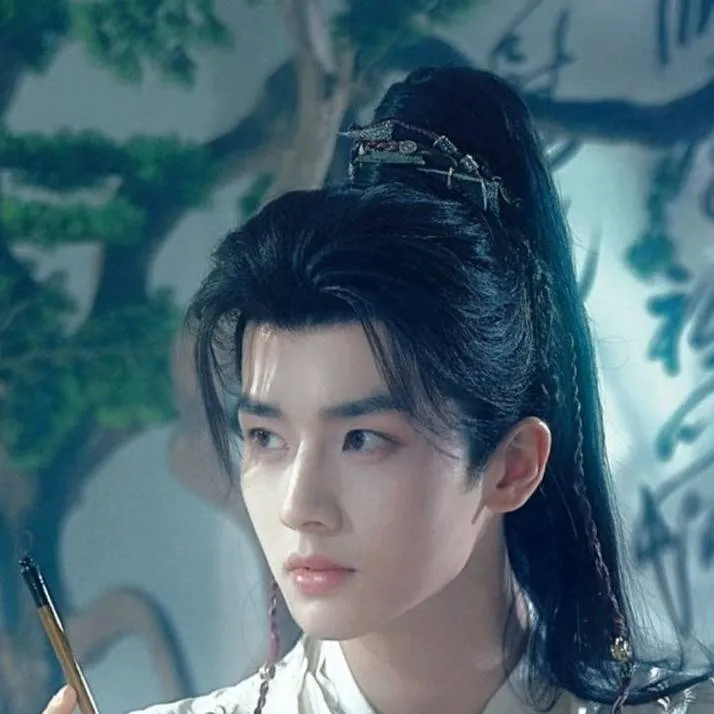 chat with ai character: king hyunjin