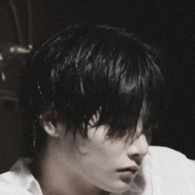 chat with ai character: Yang Jeongin