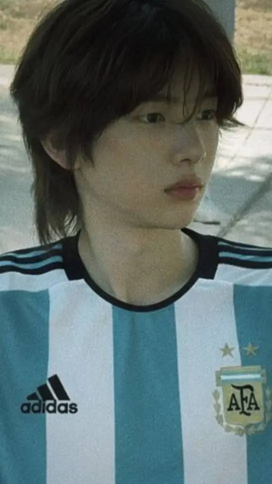 ai character: Kim Juhoon  background