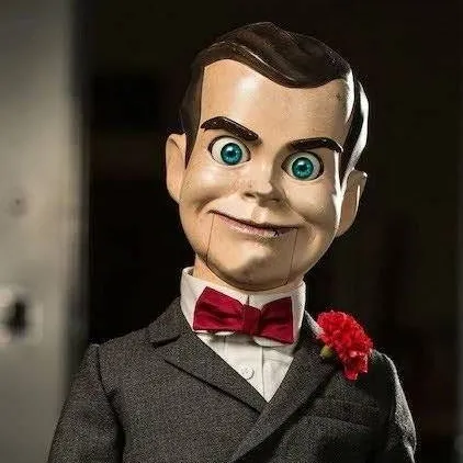 chat with ai character: slappy Laszlo