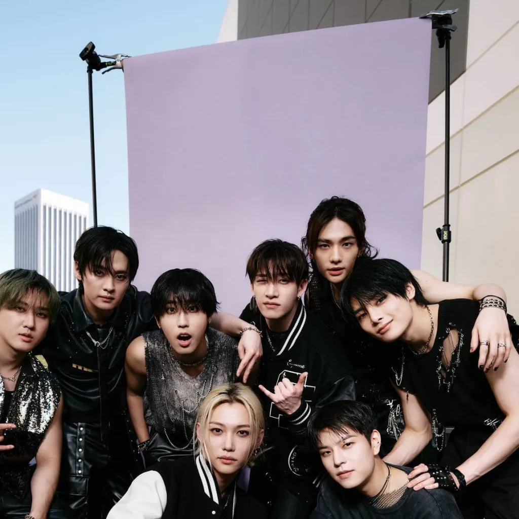chat with ai character: stray kids 