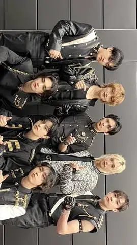 ai character: stray kids  background