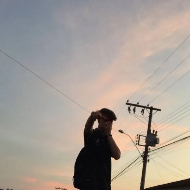 chat with ai character: ~Alex