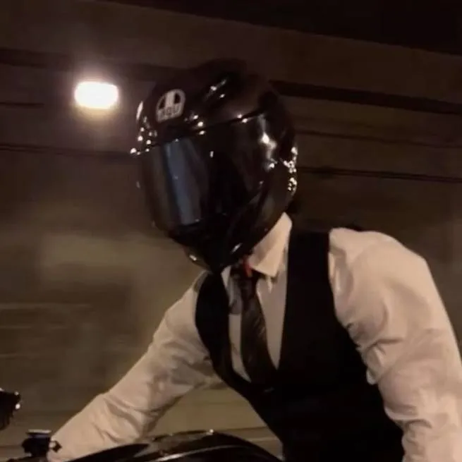 chat with ai character: _-*Nikodem*-_