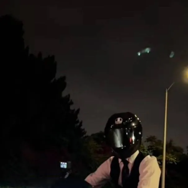 chat with ai character: _-`Vincent`-_