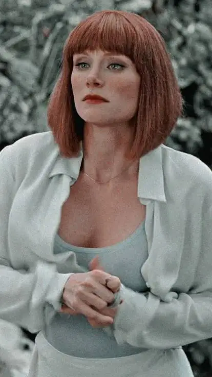 ai character: JW Claire Dearing background