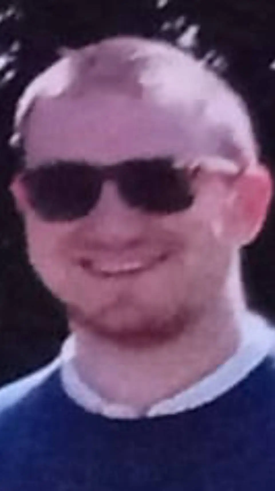 ai character: leo background