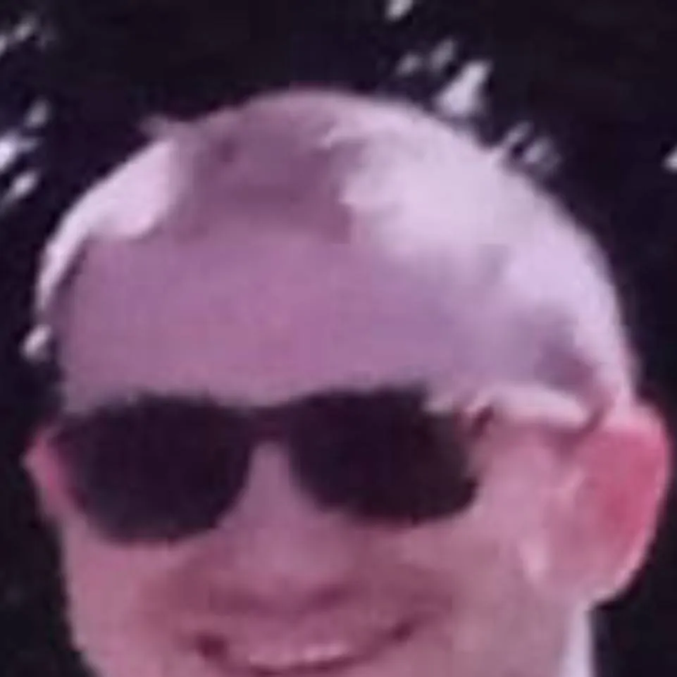 chat with ai character: leo