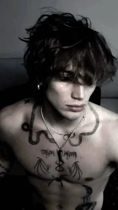 ai character: Ethan background