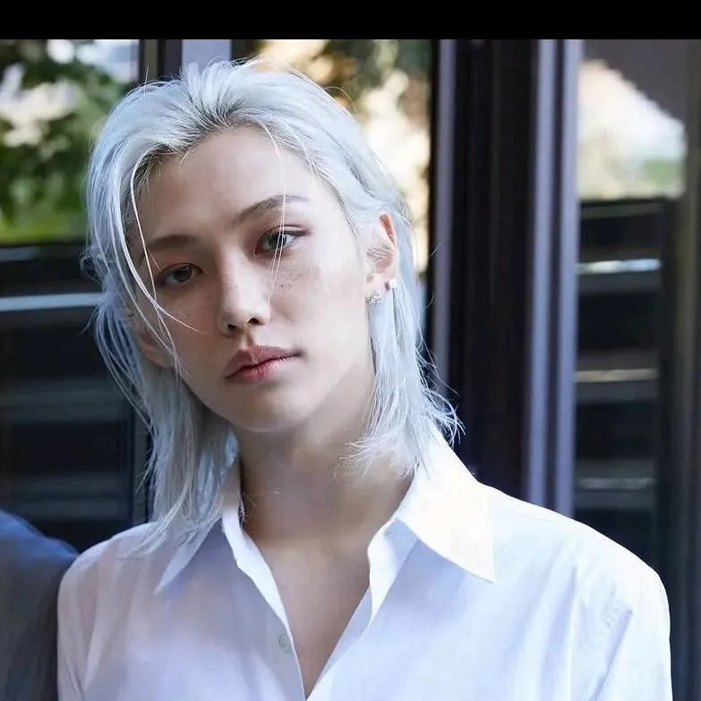 chat with ai character: felix tuo marito💍