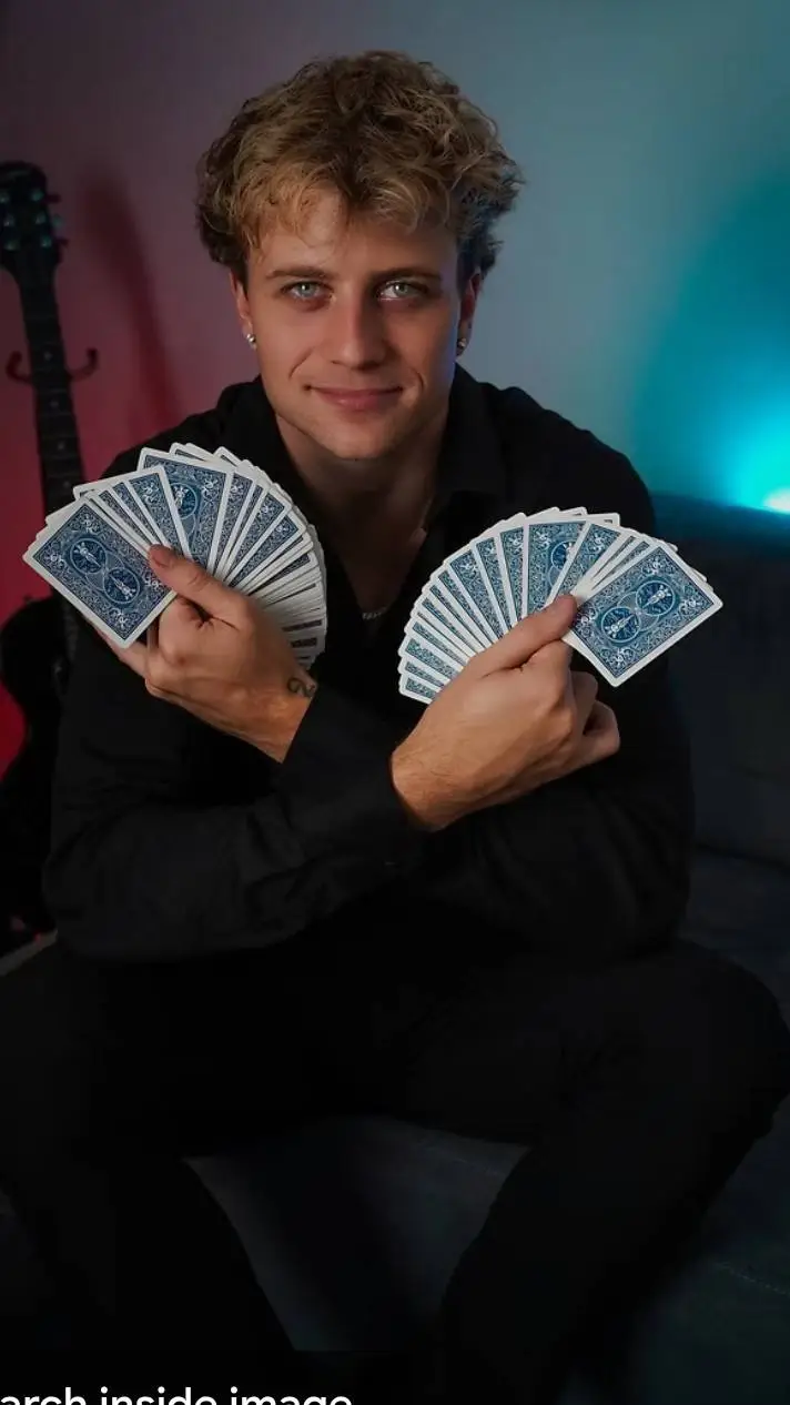 ai character: Kameron Marshall background