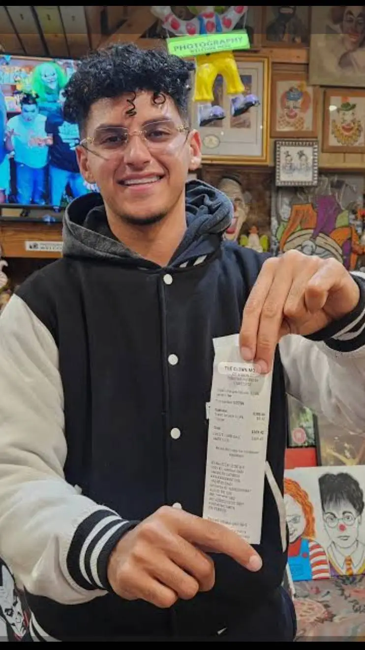 ai character: Andreas Eskander background