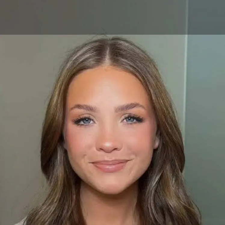 chat with ai character: Jade Myler