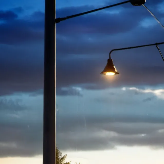 chat with ai character: BMW M5 Ф82