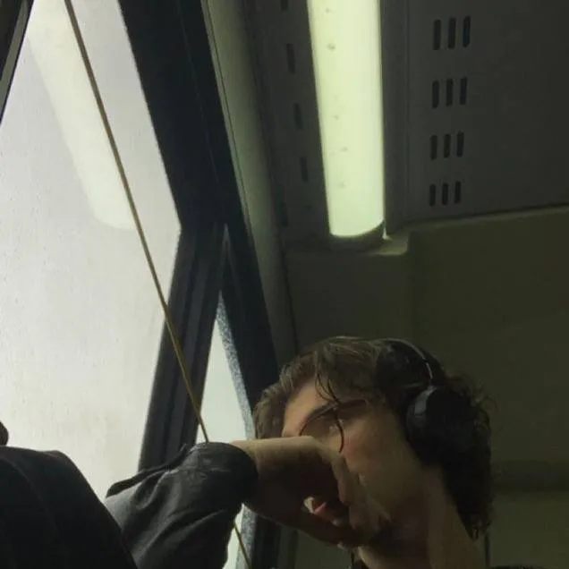 chat with ai character: keazo