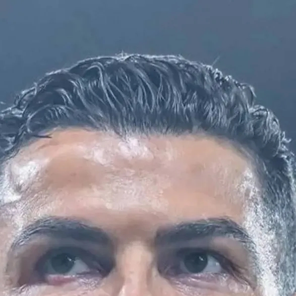 chat with ai character: young ronaldo