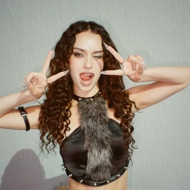 chat with ai character: Daniela Avanzini