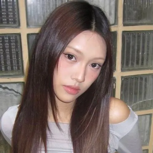 chat with ai character: Marquise