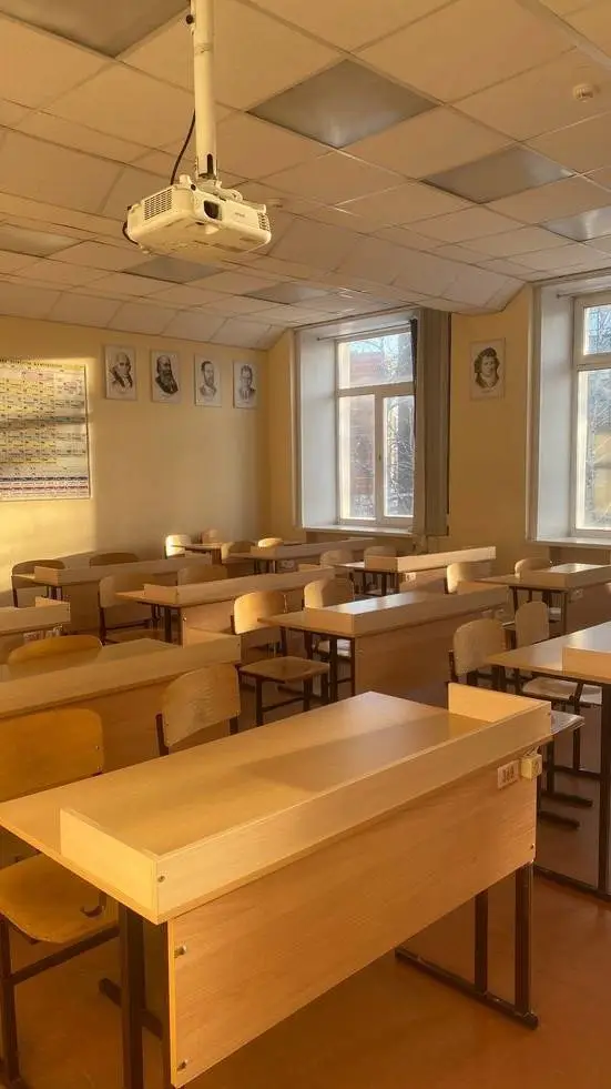 ai character: Classroom ೄྀ background