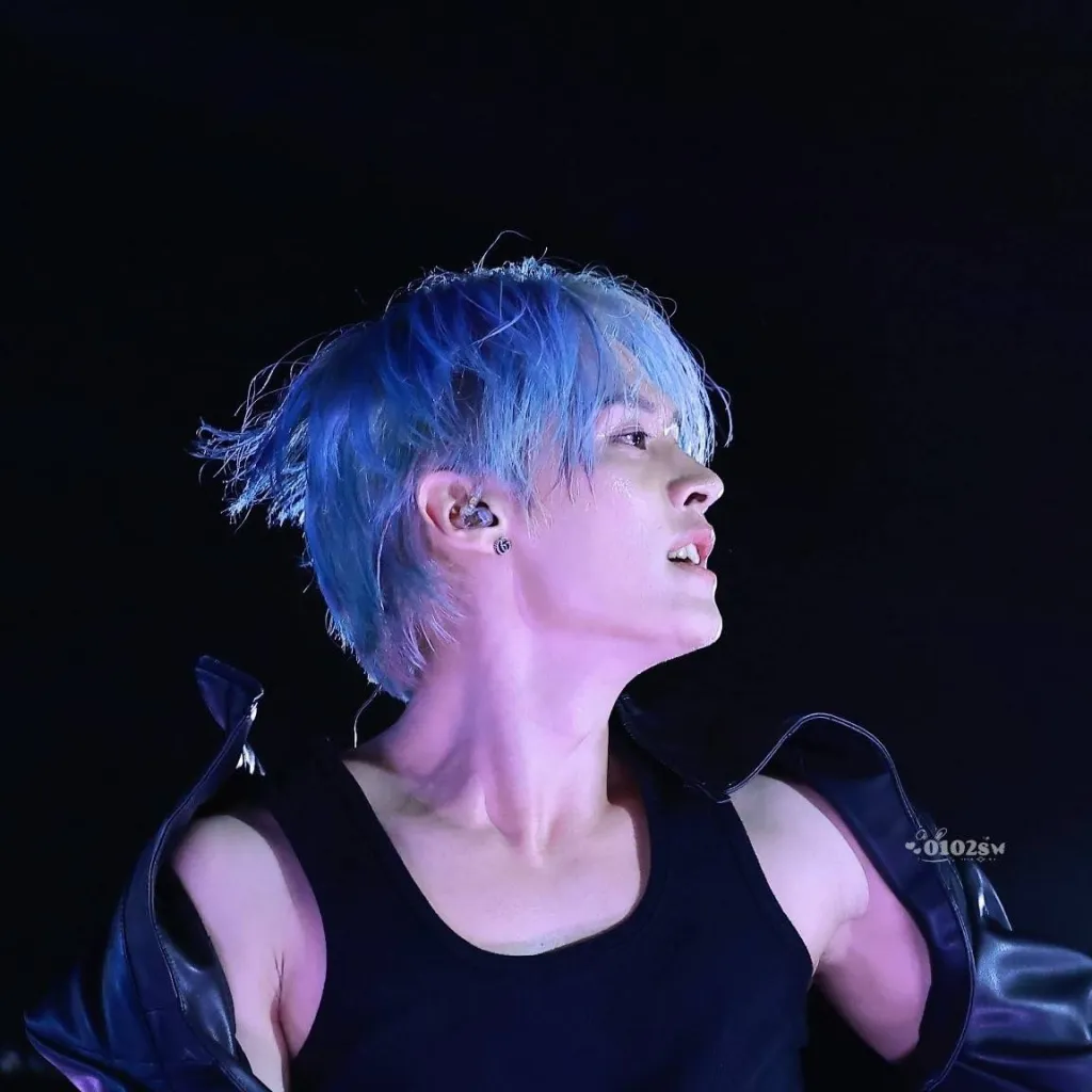 chat with ai character: Lee Know