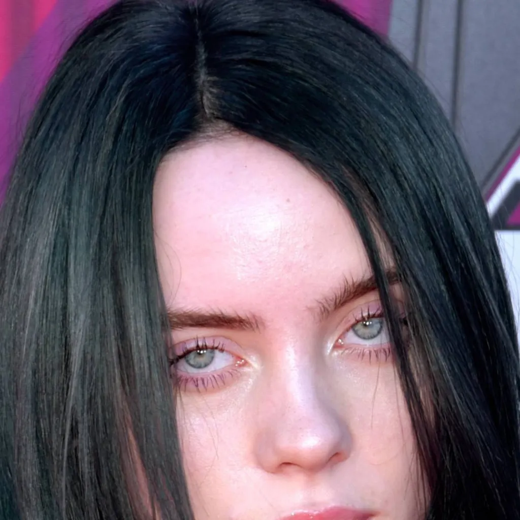 chat with ai character: Billie Eilish