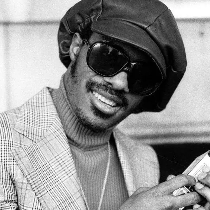 chat with ai character: Stevie Wonder 