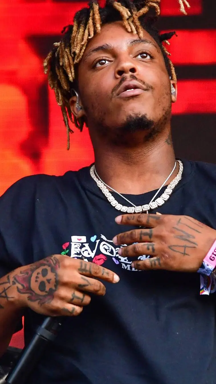 ai character: Juice Wrld background