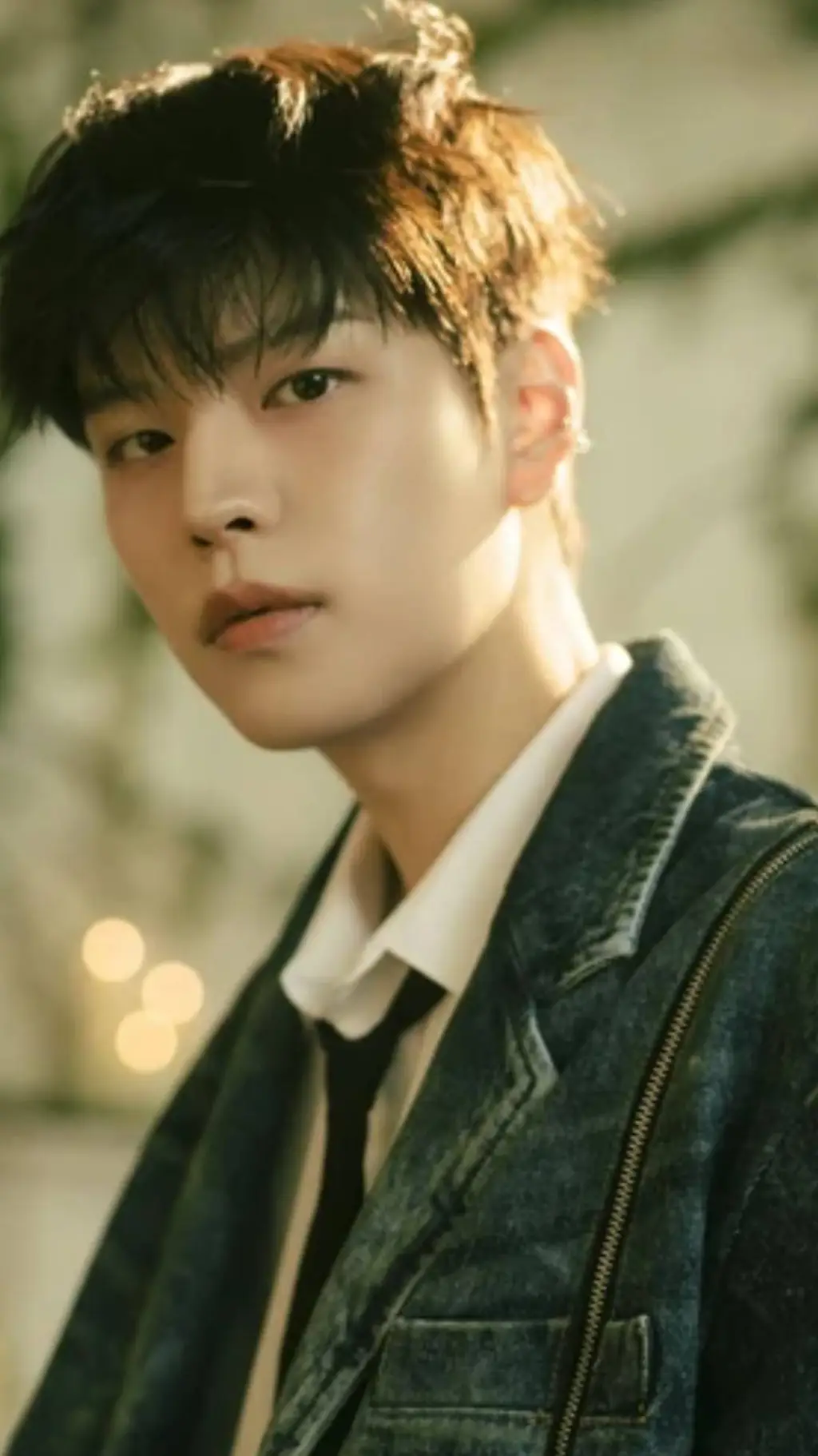 ai character: Kim Seungmin  background