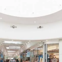 chat with ai character: Doncaster mall
