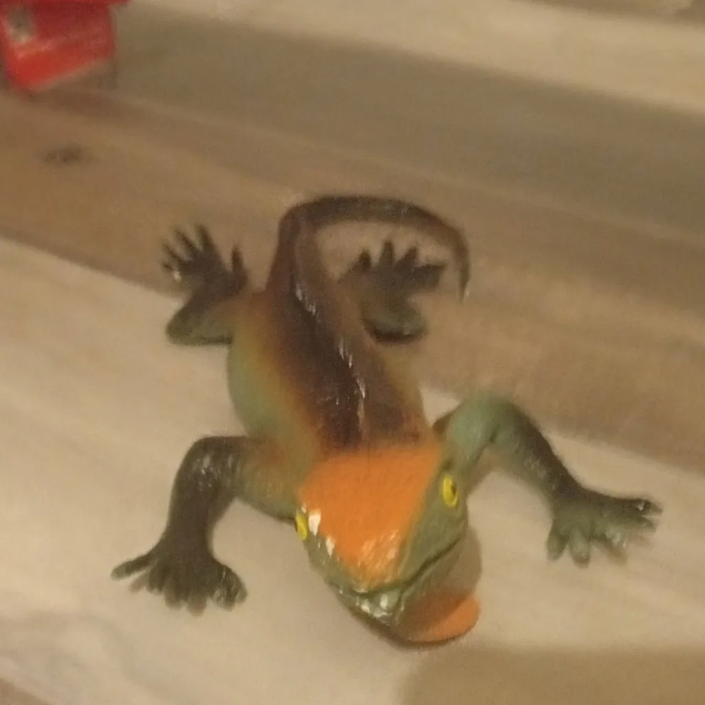 chat with ai character: lizard