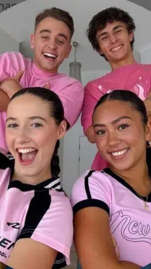 ai character: double date background