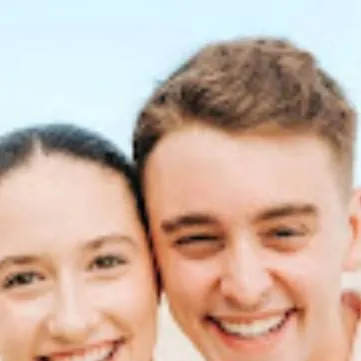 chat with ai character: Jasmine and James