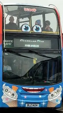 ai character: scoop background