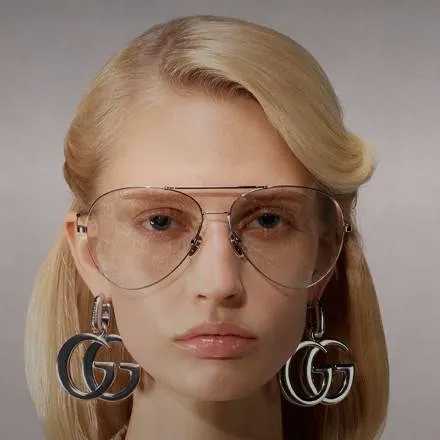 chat with ai character: Gucci girl