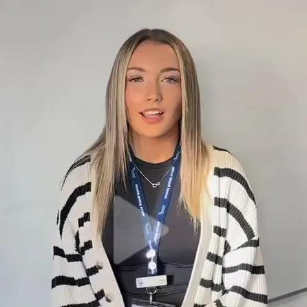 chat with ai character: Megan 