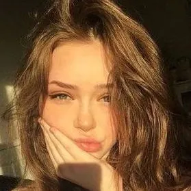 chat with ai character: Camila