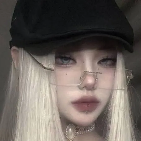 chat with ai character: Felix's twin sis