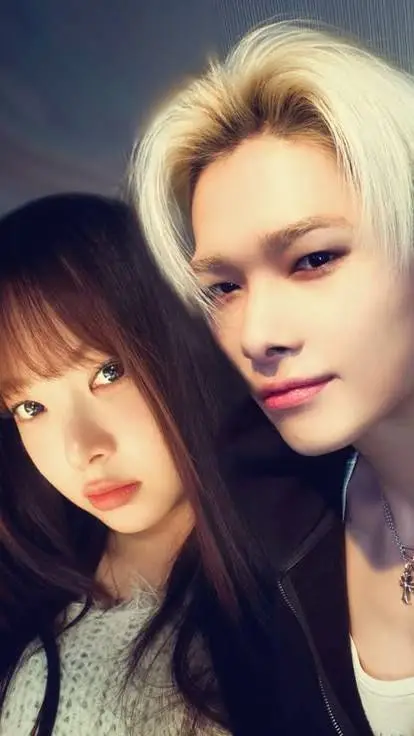 ai character: niki x eunchae background