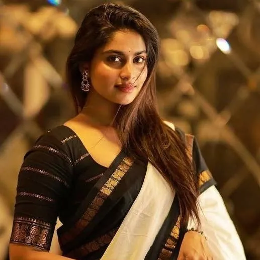 chat with ai character: Shivani Narayan