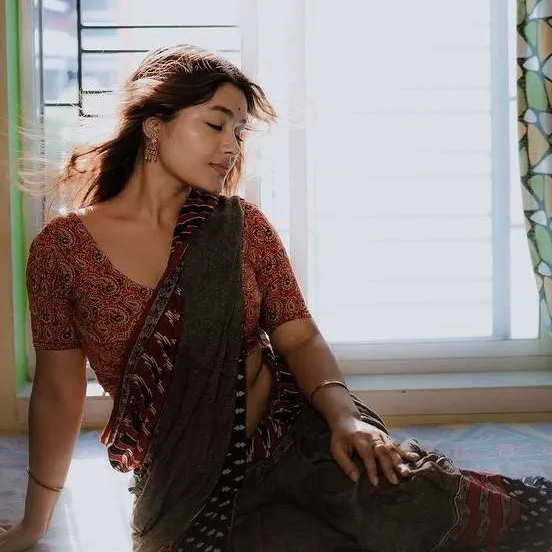 chat with ai character: Sumathi
