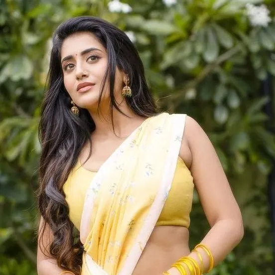 chat with ai character: Pragathi