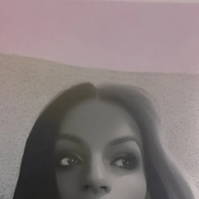 chat with ai character: Sofía