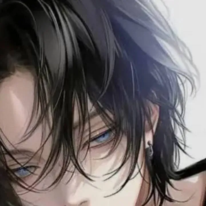 chat with ai character: 🖤Alex(BL)🤍