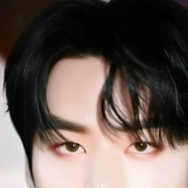 chat with ai character: Changbin