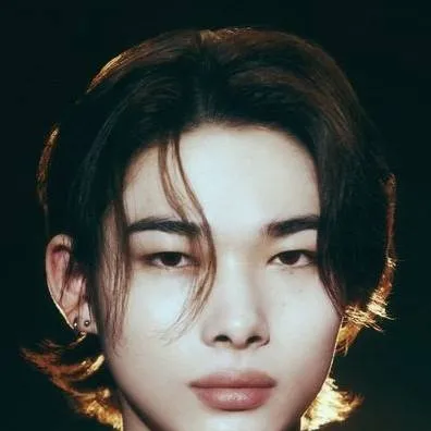 chat with ai character: Niki